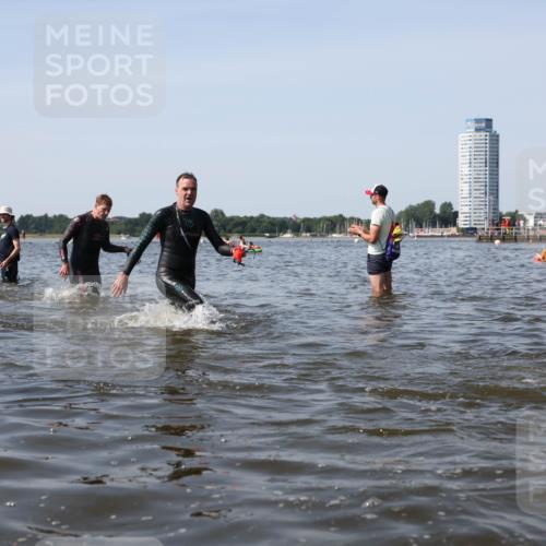 22.06.2025 - Viking Triathlon Michael Strokosch http://msf.ph/oto/8057708 22.06.2025 10:39:05 Schwimmen 26, 40, 57, 79, 148, 181, 185, 210, 276, 295, 351, 408, 416, 451, 654 meine-sportfotos.de