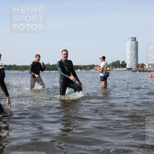 22.06.2025 - Viking Triathlon Michael Strokosch http://msf.ph/oto/8057711 22.06.2025 10:39:06 Schwimmen 40, 57, 79, 148, 181, 182, 185, 210, 276, 295, 351, 386, 408, 416, 451, 536, 654 meine-sportfotos.de