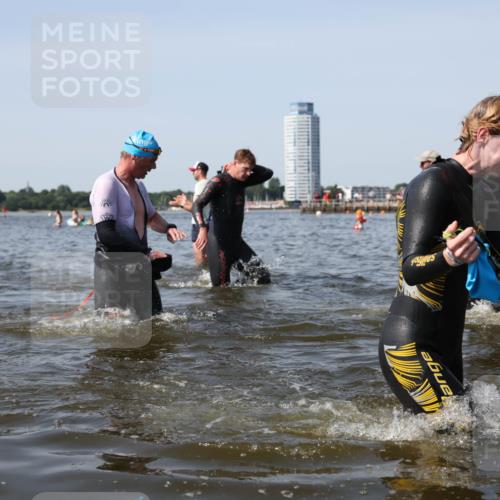 22.06.2025 - Viking Triathlon Michael Strokosch http://msf.ph/oto/8057729 22.06.2025 10:39:08 Schwimmen 40, 57, 79, 148, 181, 182, 185, 276, 295, 351, 386, 408, 416, 451, 536, 654 meine-sportfotos.de