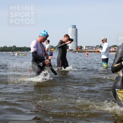 22.06.2025 - Viking Triathlon Michael Strokosch http://msf.ph/oto/8057731 22.06.2025 10:39:08 Schwimmen 40, 57, 79, 148, 181, 182, 185, 276, 295, 351, 386, 408, 416, 451, 536, 654 meine-sportfotos.de