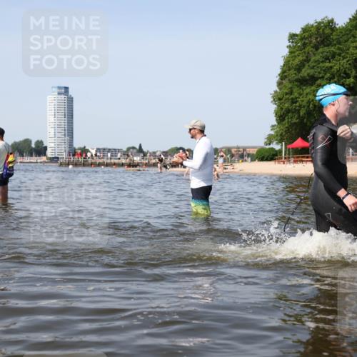 22.06.2025 - Viking Triathlon Michael Strokosch http://msf.ph/oto/8057737 22.06.2025 10:36:41 Schwimmen 232, 251, 332 meine-sportfotos.de