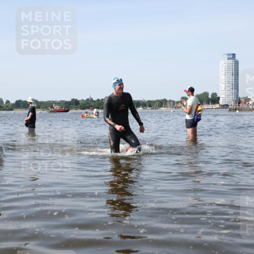 22.06.2025 - Viking Triathlon Michael Strokosch http://msf.ph/oto/8057742 22.06.2025 10:36:54 Schwimmen 331, 355, 388, 500 meine-sportfotos.de