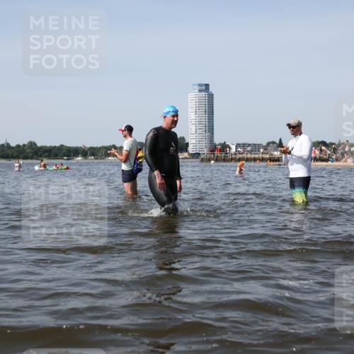22.06.2025 - Viking Triathlon Michael Strokosch http://msf.ph/oto/8057749 22.06.2025 10:39:13 Schwimmen 79, 83, 148, 181, 182, 195, 238, 276, 295, 351, 386, 451, 536, 654 meine-sportfotos.de