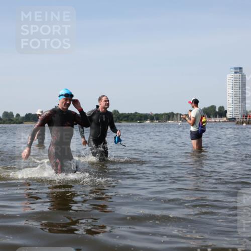 22.06.2025 - Viking Triathlon Michael Strokosch http://msf.ph/oto/8057773 22.06.2025 10:37:02 Schwimmen 331, 355, 388, 454, 500, 513 meine-sportfotos.de
