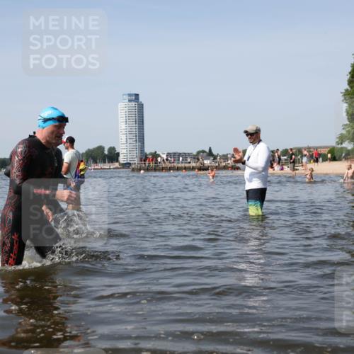22.06.2025 - Viking Triathlon Michael Strokosch http://msf.ph/oto/8057783 22.06.2025 10:37:04 Schwimmen 172, 331, 355, 388, 454, 500, 513, 649 meine-sportfotos.de