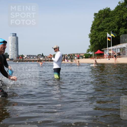 22.06.2025 - Viking Triathlon Michael Strokosch http://msf.ph/oto/8057786 22.06.2025 10:37:04 Schwimmen 172, 331, 355, 388, 454, 500, 513, 649 meine-sportfotos.de