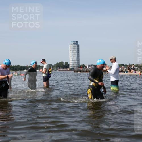 22.06.2025 - Viking Triathlon Michael Strokosch http://msf.ph/oto/8057787 22.06.2025 10:39:22 Schwimmen 83, 93, 117, 150, 182, 195, 238, 276, 298, 324, 386, 474, 536 meine-sportfotos.de