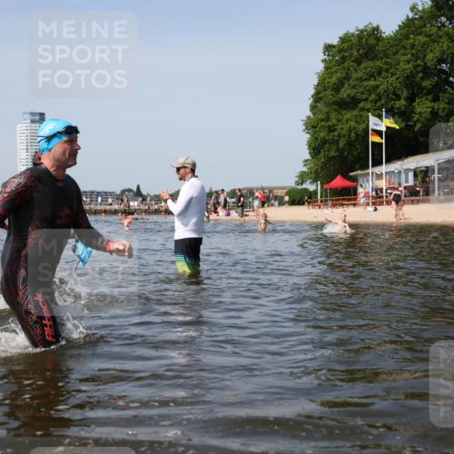 22.06.2025 - Viking Triathlon Michael Strokosch http://msf.ph/oto/8057788 22.06.2025 10:37:04 Schwimmen 172, 331, 355, 388, 454, 500, 513, 649 meine-sportfotos.de
