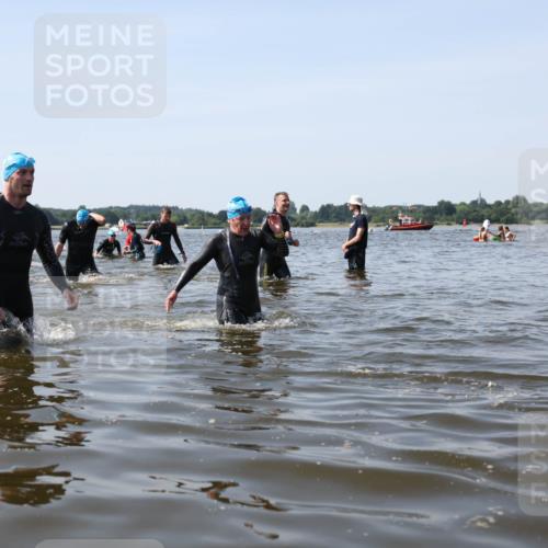 22.06.2025 - Viking Triathlon Michael Strokosch http://msf.ph/oto/8057799 22.06.2025 10:37:08 Schwimmen 172, 355, 370, 388, 454, 500, 513, 649 meine-sportfotos.de