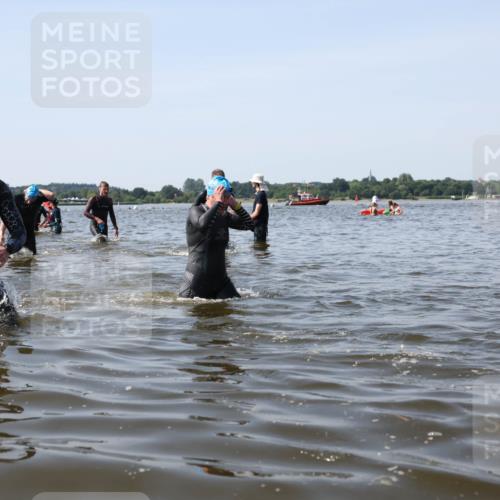 22.06.2025 - Viking Triathlon Michael Strokosch http://msf.ph/oto/8057801 22.06.2025 10:37:08 Schwimmen 172, 355, 370, 388, 454, 500, 513, 649 meine-sportfotos.de