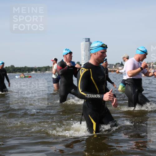 22.06.2025 - Viking Triathlon Michael Strokosch http://msf.ph/oto/8057803 22.06.2025 10:39:25 Schwimmen 83, 93, 117, 138, 150, 182, 195, 238, 276, 298, 324, 337, 386, 474, 529, 536 meine-sportfotos.de