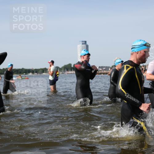 22.06.2025 - Viking Triathlon Michael Strokosch http://msf.ph/oto/8057806 22.06.2025 10:39:25 Schwimmen 83, 93, 117, 138, 150, 182, 195, 238, 276, 298, 324, 337, 386, 474, 529, 536 meine-sportfotos.de