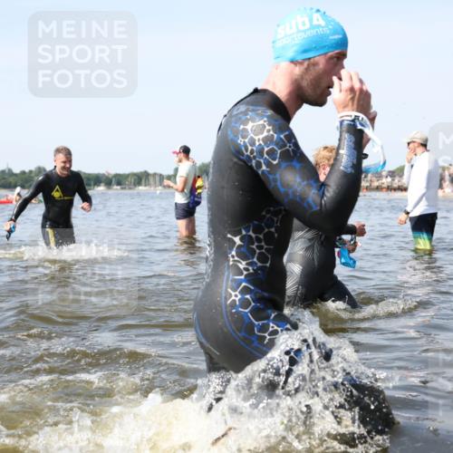22.06.2025 - Viking Triathlon Michael Strokosch http://msf.ph/oto/8057826 22.06.2025 10:37:12 Schwimmen 172, 233, 355, 370, 383, 454, 500, 513, 649 meine-sportfotos.de