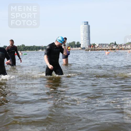 22.06.2025 - Viking Triathlon Michael Strokosch http://msf.ph/oto/8057839 22.06.2025 10:37:15 Schwimmen 34, 172, 233, 312, 344, 355, 370, 383, 454, 513, 649 meine-sportfotos.de