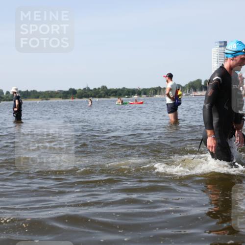 22.06.2025 - Viking Triathlon Michael Strokosch http://msf.ph/oto/8057850 22.06.2025 10:39:34 Schwimmen 25, 29, 86, 93, 117, 138, 150, 195, 244, 298, 324, 337, 474, 529 meine-sportfotos.de
