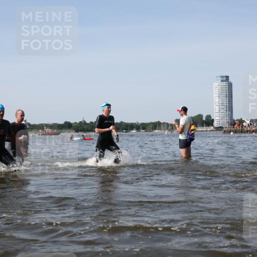 22.06.2025 - Viking Triathlon Michael Strokosch http://msf.ph/oto/8057855 22.06.2025 10:37:19 Schwimmen 34, 131, 172, 180, 233, 253, 312, 316, 344, 370, 383, 454, 513, 649 meine-sportfotos.de
