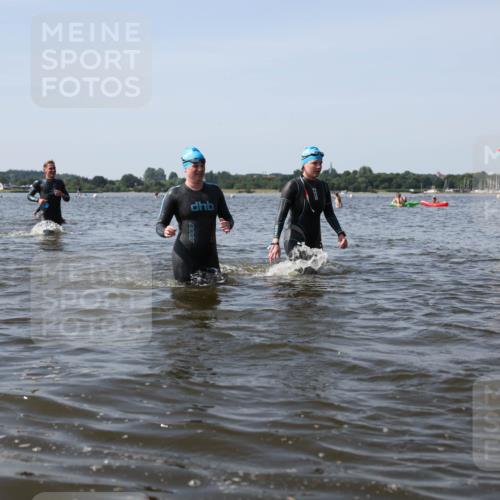 22.06.2025 - Viking Triathlon Michael Strokosch http://msf.ph/oto/8057857 22.06.2025 10:39:37 Schwimmen 25, 29, 86, 93, 117, 138, 150, 244, 298, 324, 337, 423, 529 meine-sportfotos.de