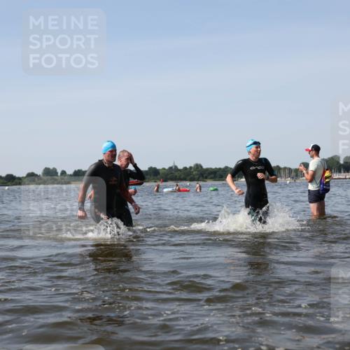 22.06.2025 - Viking Triathlon Michael Strokosch http://msf.ph/oto/8057861 22.06.2025 10:37:20 Schwimmen 34, 131, 172, 180, 233, 253, 312, 316, 344, 370, 383, 454, 513, 649 meine-sportfotos.de