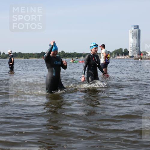 22.06.2025 - Viking Triathlon Michael Strokosch http://msf.ph/oto/8057866 22.06.2025 10:39:39 Schwimmen 25, 29, 86, 93, 117, 138, 150, 244, 337, 423, 529 meine-sportfotos.de