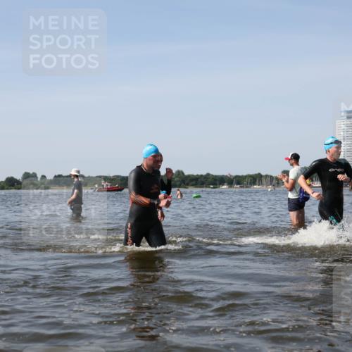 22.06.2025 - Viking Triathlon Michael Strokosch http://msf.ph/oto/8057870 22.06.2025 10:37:21 Schwimmen 34, 131, 172, 180, 233, 253, 312, 316, 344, 370, 383, 454, 456, 513, 649 meine-sportfotos.de