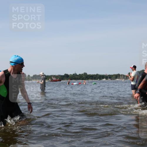 22.06.2025 - Viking Triathlon Michael Strokosch http://msf.ph/oto/8057882 22.06.2025 10:37:23 Schwimmen 21, 34, 131, 172, 180, 187, 233, 253, 312, 316, 344, 370, 383, 454, 456, 649 meine-sportfotos.de