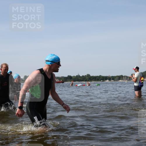 22.06.2025 - Viking Triathlon Michael Strokosch http://msf.ph/oto/8057889 22.06.2025 10:37:23 Schwimmen 21, 34, 131, 172, 180, 187, 233, 253, 312, 316, 344, 370, 383, 454, 456, 649 meine-sportfotos.de
