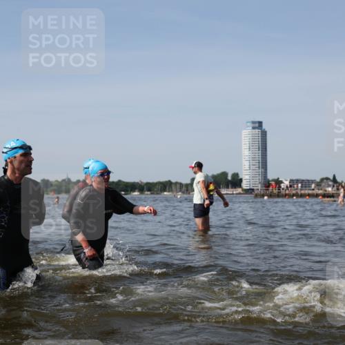 22.06.2025 - Viking Triathlon Michael Strokosch http://msf.ph/oto/8057907 22.06.2025 10:37:26 Schwimmen 21, 34, 131, 141, 180, 187, 233, 253, 312, 316, 344, 370, 383, 456, 639 meine-sportfotos.de