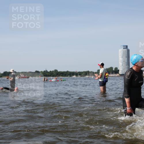 22.06.2025 - Viking Triathlon Michael Strokosch http://msf.ph/oto/8057914 22.06.2025 10:37:28 Schwimmen 21, 34, 131, 141, 163, 177, 180, 187, 233, 253, 312, 316, 344, 370, 383, 456, 639 meine-sportfotos.de