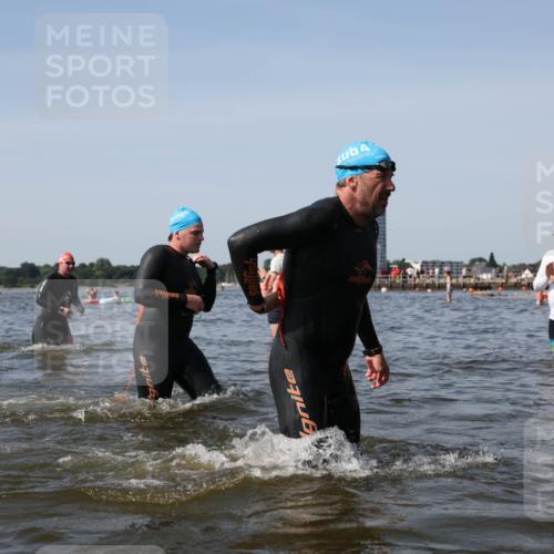 22.06.2025 - Viking Triathlon Michael Strokosch http://msf.ph/oto/8057929 22.06.2025 10:37:31 Schwimmen 21, 34, 131, 141, 163, 177, 180, 187, 245, 253, 312, 316, 344, 383, 456, 614, 639 meine-sportfotos.de