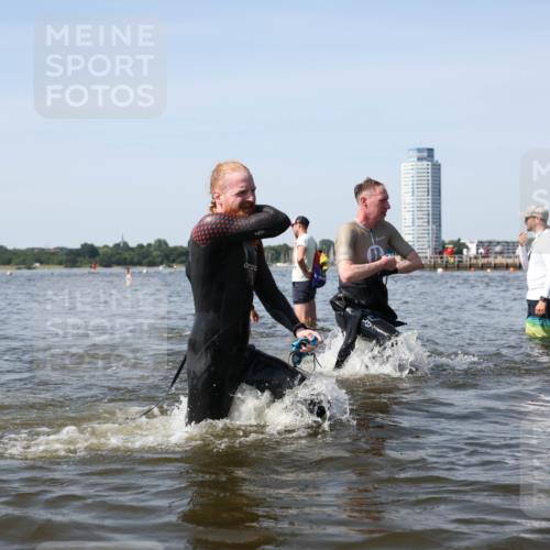 22.06.2025 - Viking Triathlon Michael Strokosch http://msf.ph/oto/8057931 22.06.2025 10:39:51 Schwimmen 25, 29, 244, 283, 423, 437, 518 meine-sportfotos.de