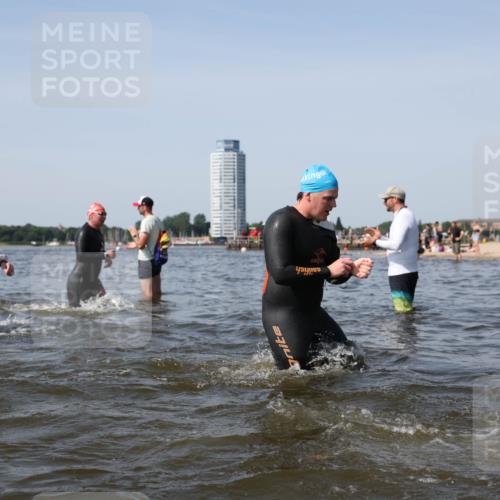 22.06.2025 - Viking Triathlon Michael Strokosch http://msf.ph/oto/8057933 22.06.2025 10:37:33 Schwimmen 21, 34, 131, 141, 163, 177, 180, 187, 245, 253, 312, 316, 344, 456, 506, 614, 639 meine-sportfotos.de