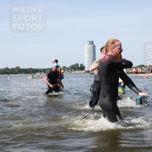 22.06.2025 - Viking Triathlon Michael Strokosch http://msf.ph/oto/8057940 22.06.2025 10:39:52 Schwimmen 29, 283, 423, 437, 518 meine-sportfotos.de