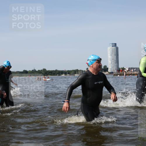 22.06.2025 - Viking Triathlon Michael Strokosch http://msf.ph/oto/8057941 22.06.2025 10:37:35 Schwimmen 21, 131, 141, 163, 177, 180, 187, 245, 253, 312, 316, 344, 411, 456, 506, 614, 639, 645 meine-sportfotos.de