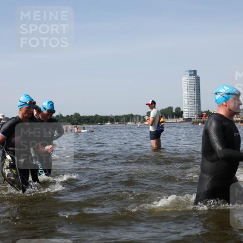 22.06.2025 - Viking Triathlon Michael Strokosch http://msf.ph/oto/8057946 22.06.2025 10:37:35 Schwimmen 21, 131, 141, 163, 177, 180, 187, 245, 253, 312, 316, 344, 411, 456, 506, 614, 639, 645 meine-sportfotos.de