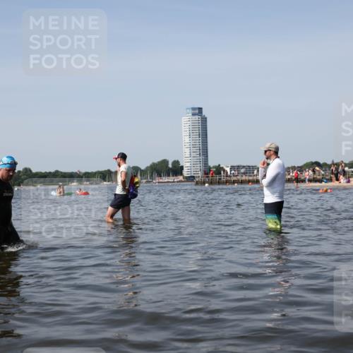 22.06.2025 - Viking Triathlon Michael Strokosch http://msf.ph/oto/8057953 22.06.2025 10:40:01 Schwimmen 248, 283, 437, 518, 538 meine-sportfotos.de