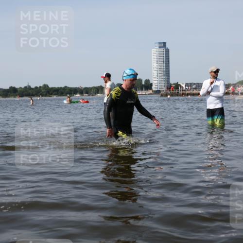 22.06.2025 - Viking Triathlon Michael Strokosch http://msf.ph/oto/8057962 22.06.2025 10:40:03 Schwimmen 248, 283, 437, 538 meine-sportfotos.de