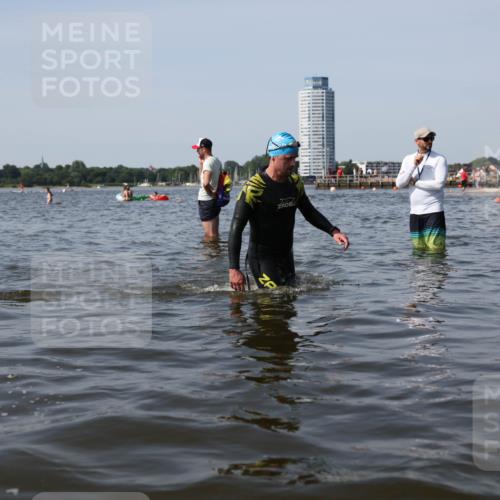 22.06.2025 - Viking Triathlon Michael Strokosch http://msf.ph/oto/8057965 22.06.2025 10:40:03 Schwimmen 248, 283, 437, 538 meine-sportfotos.de