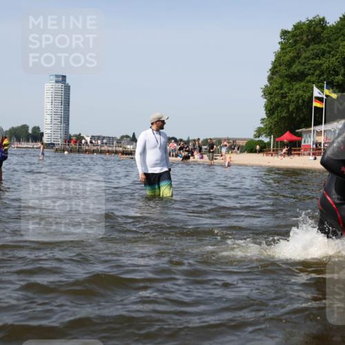 22.06.2025 - Viking Triathlon Michael Strokosch http://msf.ph/oto/8057969 22.06.2025 10:37:42 Schwimmen 21, 141, 163, 177, 187, 245, 396, 411, 433, 456, 506, 614, 619, 639, 645 meine-sportfotos.de