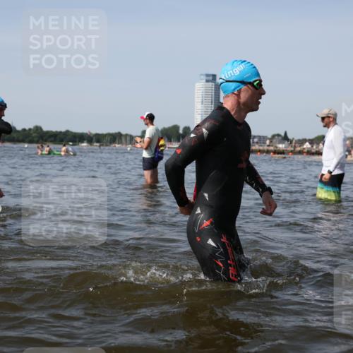 22.06.2025 - Viking Triathlon Michael Strokosch http://msf.ph/oto/8057981 22.06.2025 10:37:43 Schwimmen 21, 141, 163, 177, 187, 245, 396, 411, 433, 506, 614, 619, 639, 645 meine-sportfotos.de
