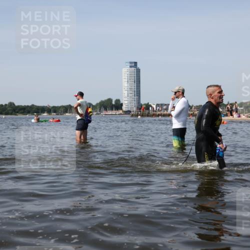 22.06.2025 - Viking Triathlon Michael Strokosch http://msf.ph/oto/8057986 22.06.2025 10:40:10 Schwimmen 248, 379, 394, 487, 538, 553 meine-sportfotos.de