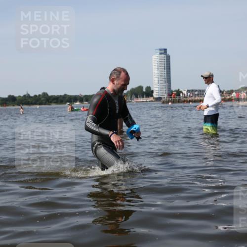 22.06.2025 - Viking Triathlon Michael Strokosch http://msf.ph/oto/8057997 22.06.2025 10:40:15 Schwimmen 248, 375, 379, 385, 394, 487, 517, 538, 553 meine-sportfotos.de