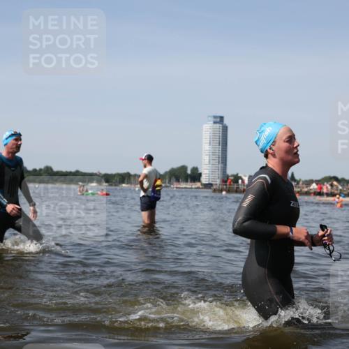 22.06.2025 - Viking Triathlon Michael Strokosch http://msf.ph/oto/8058009 22.06.2025 10:40:18 Schwimmen 248, 375, 379, 385, 394, 487, 511, 517, 553 meine-sportfotos.de