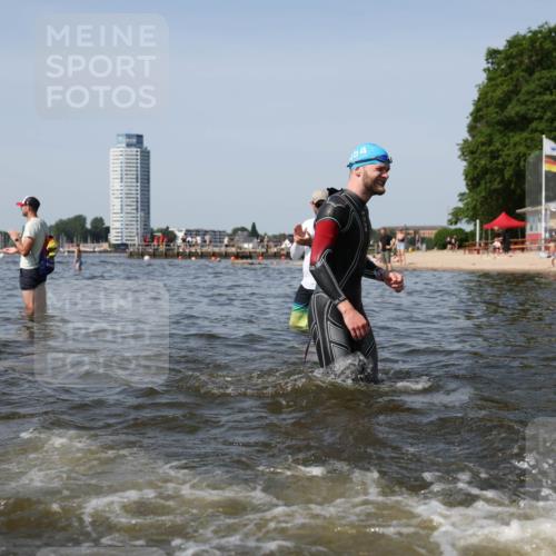 22.06.2025 - Viking Triathlon Michael Strokosch http://msf.ph/oto/8058010 22.06.2025 10:37:48 Schwimmen 146, 163, 177, 245, 335, 396, 411, 433, 506, 614, 619, 645 meine-sportfotos.de