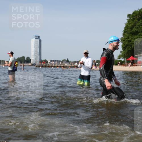 22.06.2025 - Viking Triathlon Michael Strokosch http://msf.ph/oto/8058013 22.06.2025 10:37:49 Schwimmen 146, 177, 245, 335, 396, 411, 433, 506, 614, 619, 645 meine-sportfotos.de