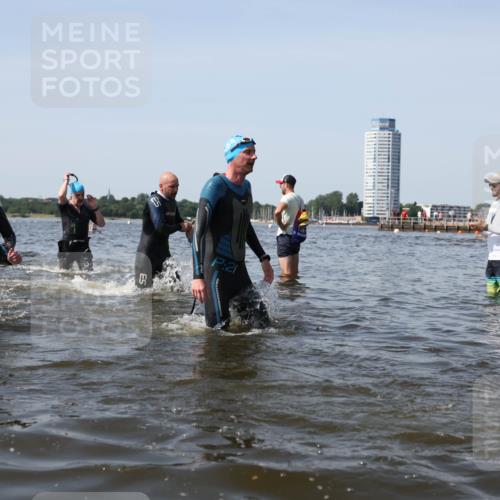 22.06.2025 - Viking Triathlon Michael Strokosch http://msf.ph/oto/8058014 22.06.2025 10:40:19 Schwimmen 248, 254, 375, 379, 385, 394, 487, 511, 517, 553 meine-sportfotos.de