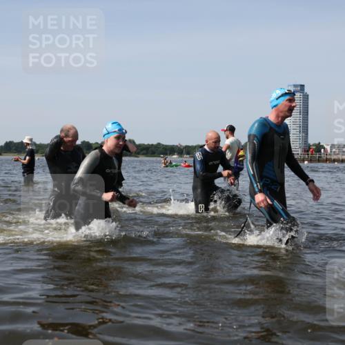 22.06.2025 - Viking Triathlon Michael Strokosch http://msf.ph/oto/8058019 22.06.2025 10:40:20 Schwimmen 248, 254, 375, 379, 385, 394, 487, 511, 517, 553 meine-sportfotos.de