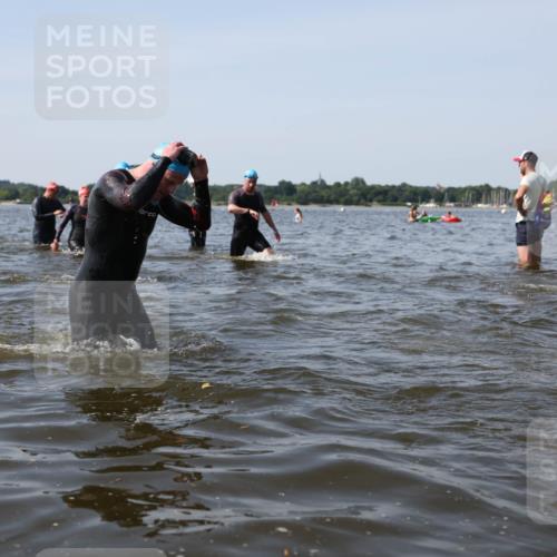 22.06.2025 - Viking Triathlon Michael Strokosch http://msf.ph/oto/8058032 22.06.2025 10:40:23 Schwimmen 44, 228, 254, 275, 291, 375, 379, 385, 394, 487, 511, 514, 517, 553, 556 meine-sportfotos.de