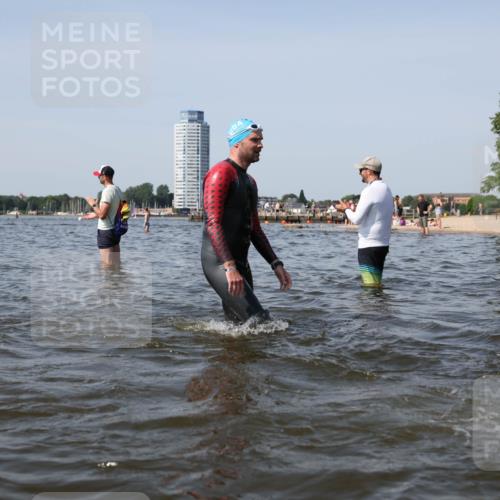 22.06.2025 - Viking Triathlon Michael Strokosch http://msf.ph/oto/8058039 22.06.2025 10:37:53 Schwimmen 146, 335, 396, 411, 433, 506, 619, 645 meine-sportfotos.de