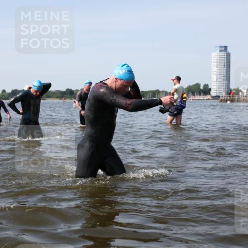 22.06.2025 - Viking Triathlon Michael Strokosch http://msf.ph/oto/8058043 22.06.2025 10:40:24 Schwimmen 44, 228, 254, 275, 291, 375, 379, 385, 394, 487, 511, 514, 517, 553, 556 meine-sportfotos.de