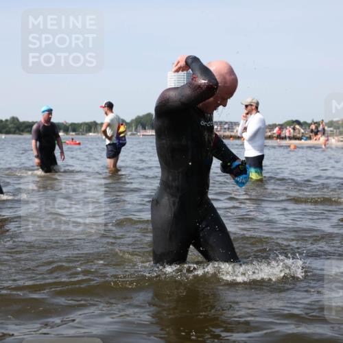 22.06.2025 - Viking Triathlon Michael Strokosch http://msf.ph/oto/8058055 22.06.2025 10:40:25 Schwimmen 44, 228, 254, 275, 291, 375, 379, 385, 394, 487, 511, 514, 517, 553, 556, 644 meine-sportfotos.de